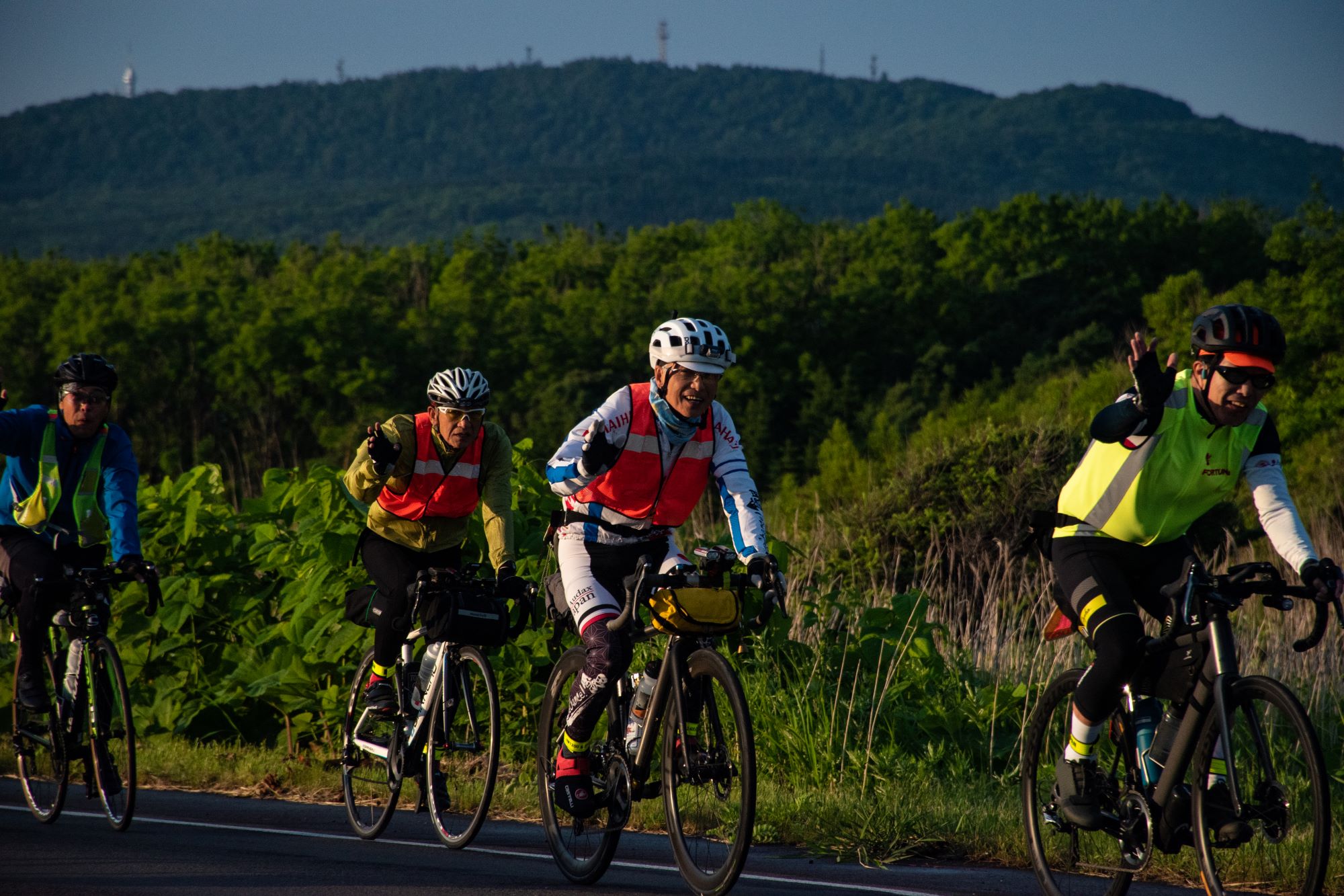 自転車 ロードバイク 同人誌 漫画 ブルベ ロングライド 北海道 自転車旅 - 雑誌